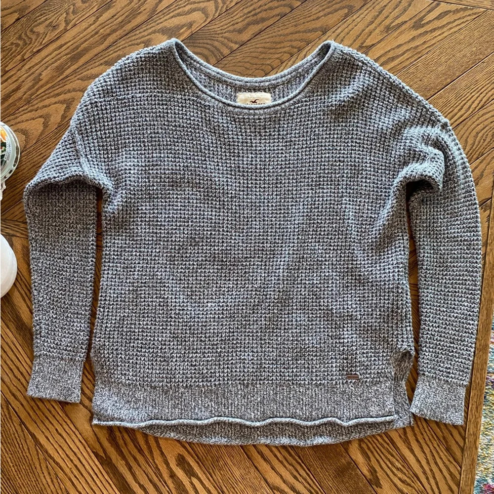 Hollister Sweater, size s